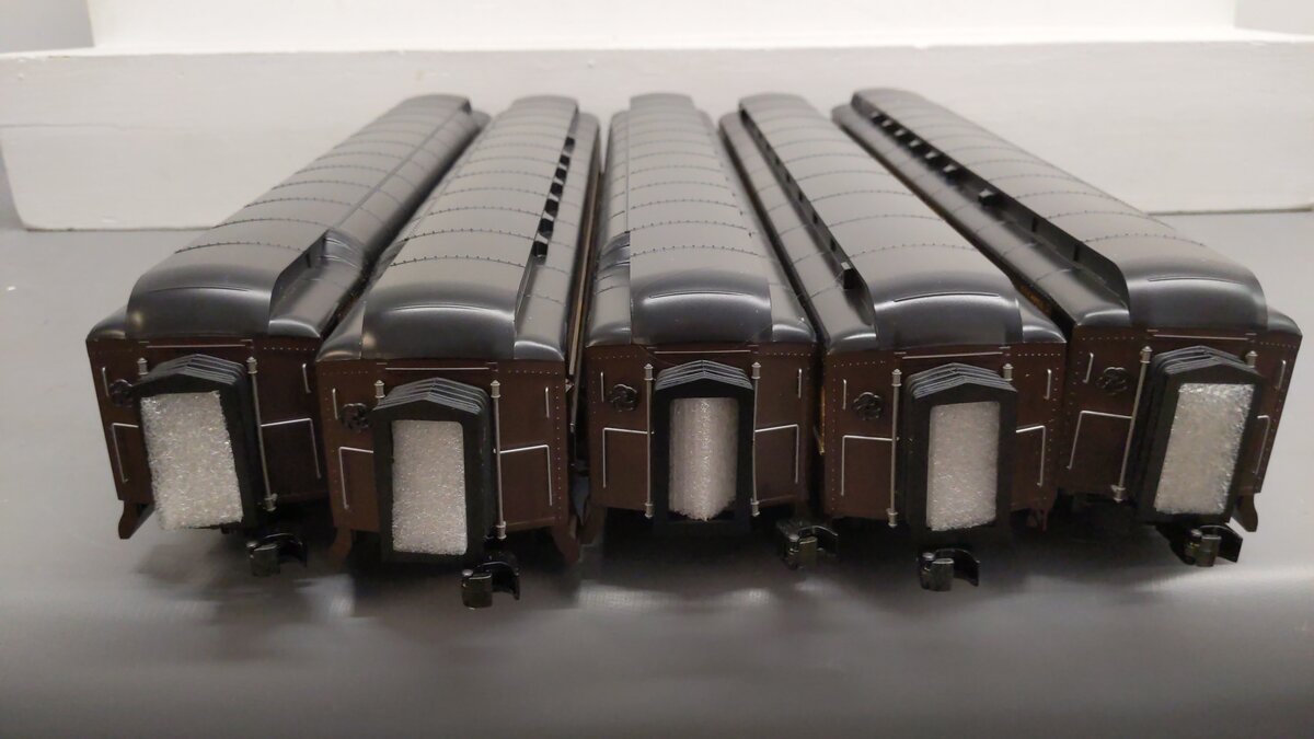 MTH 20-4096 O New York Central Premier 70' Madison Passenger Set (Set of 5)
