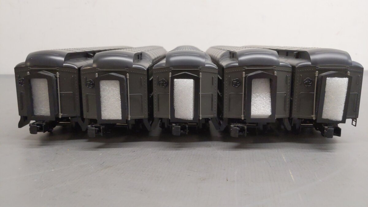 MTH 20-4083 O Chesapeake & Ohio 70' Madison Passenger Car Set (Set of 5)