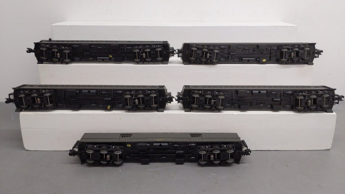 MTH 20-4083 O Chesapeake & Ohio 70' Madison Passenger Car Set (Set of 5)