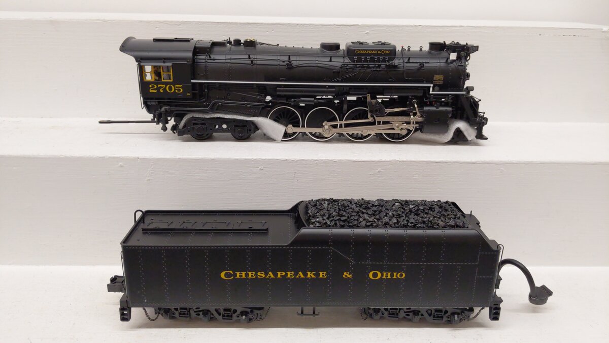 MTH 20-3186-1 C&O 2-8-4 Kanawha Steam Locomotive & Tender #2705 with PS-2 EX/Box