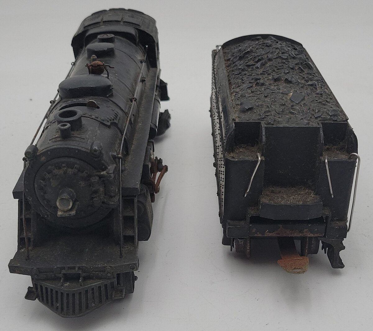 Lionel 224 Vintage O Prewar 2-6-2 Steam Locomotive and Tender