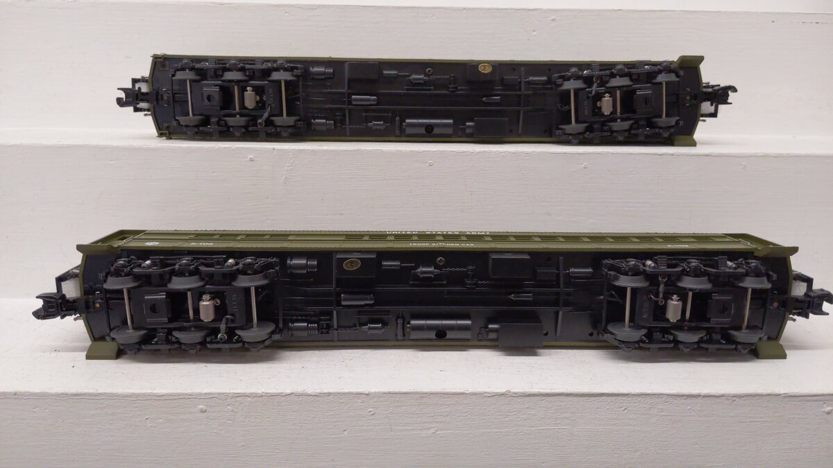 MTH 20-4176 O U.S. Army 70' Madison Combine/Diner Passenger Set (Set of 2) LN/Box