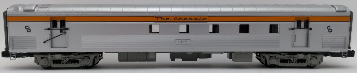 MTH 20-68125 O Gauge Chesapeake & Ohio 70’ ABS RPO Passenger Car (Ribbed) EX/Box