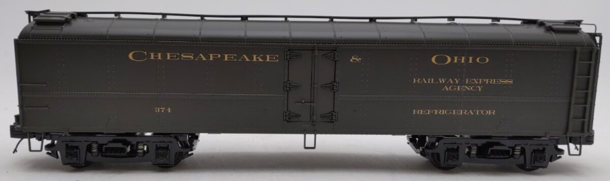 MTH 20-94137 O Gauge Chesapeake & Ohio R50B Express Reefer Car #374 EX/Box