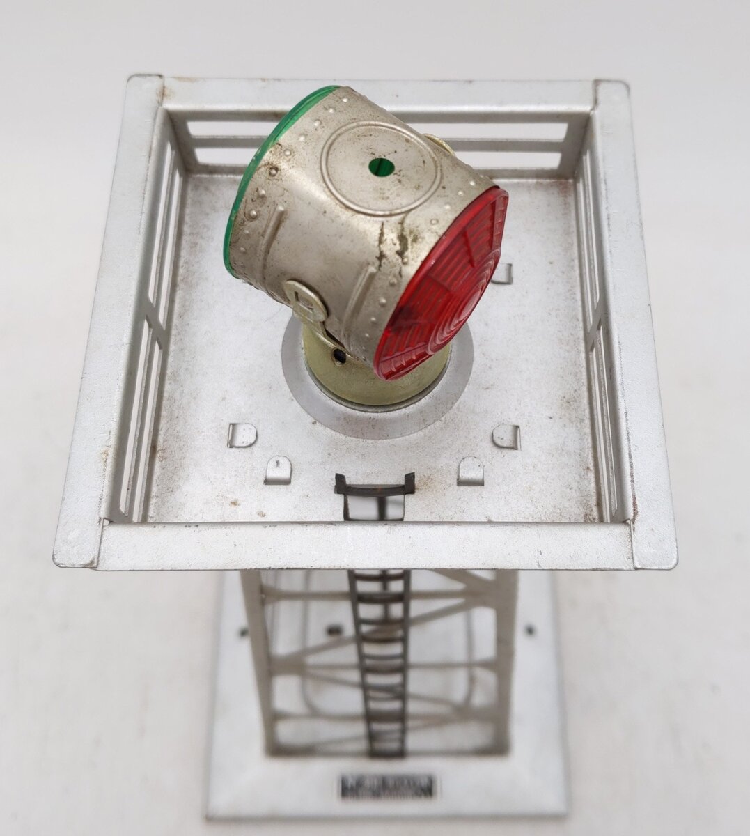 Lionel 494 Vintage O Tinplate Aluminum Rotating Beacon Tower VG/Box
