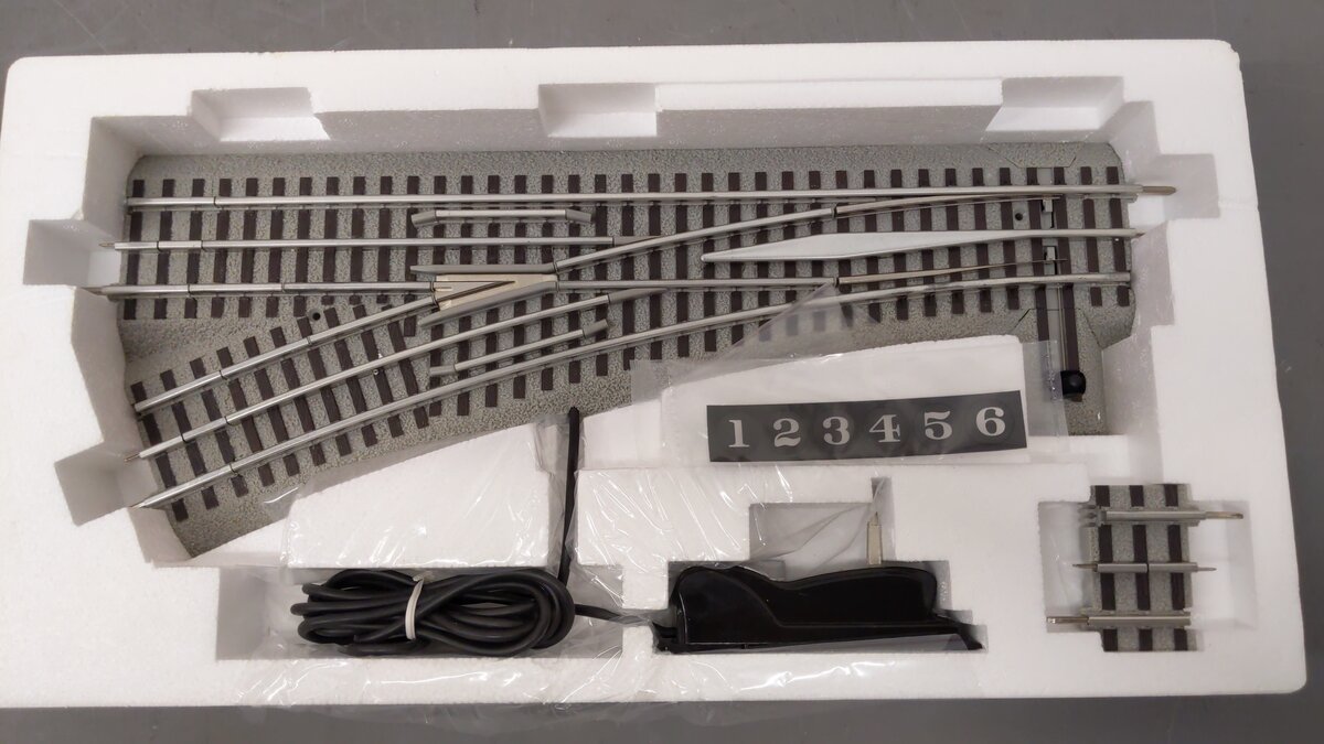 Lionel 6-12048 O72 Left Hand Remote-Control FasTrack Switch Turnout EX/Box