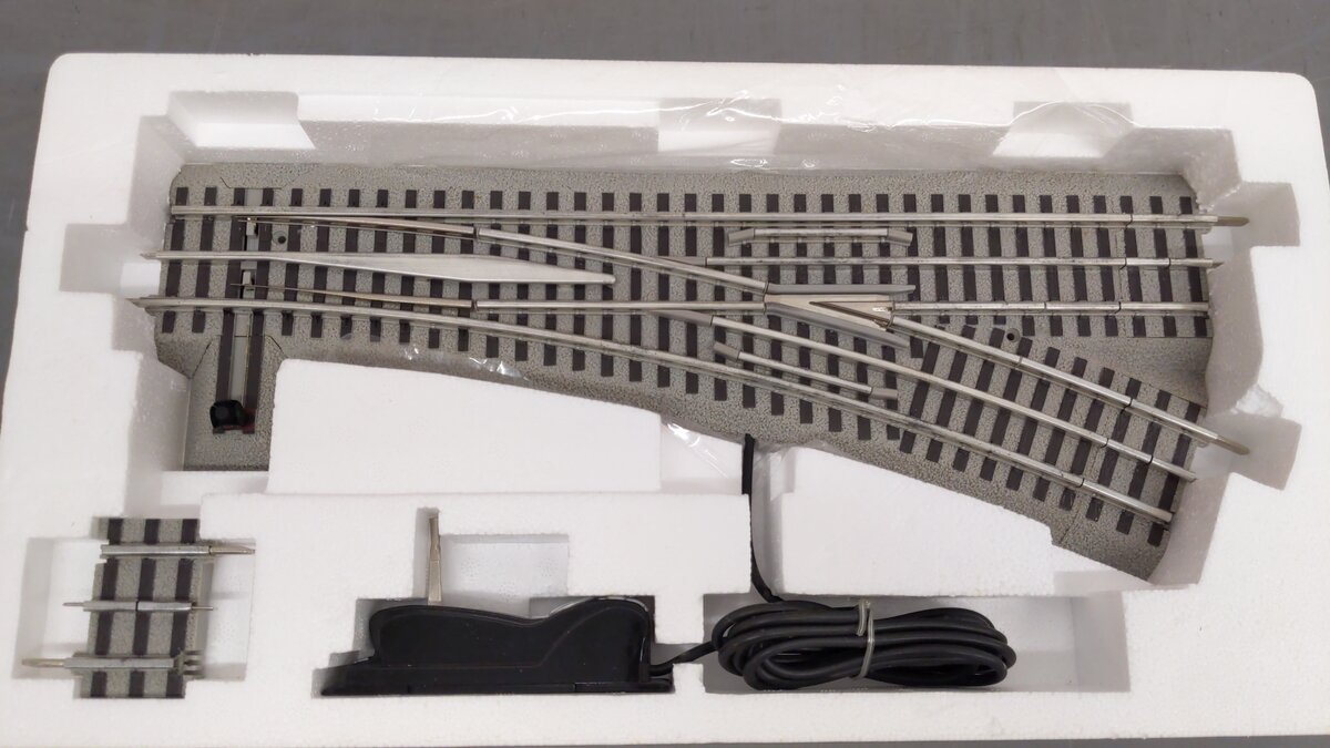 Lionel 6-12049 O72 Right Hand Remote-Control FasTrack Switch Turnout EX/Box