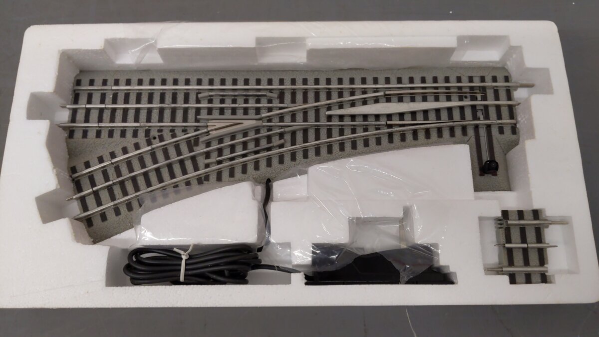 Lionel 6-12048 O72 Left Hand Remote-Control FasTrack Switch Turnout EX/Box