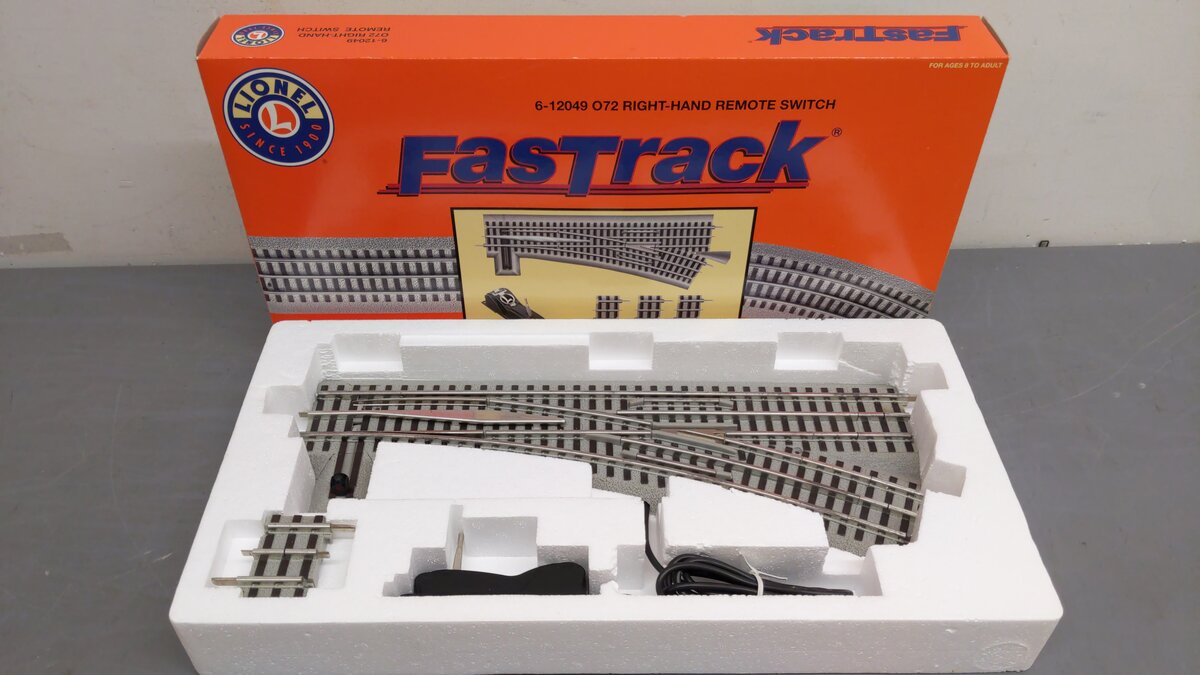 Lionel 6-12049 O72 Right Hand Remote-Control FasTrack Switch Turnout EX/Box