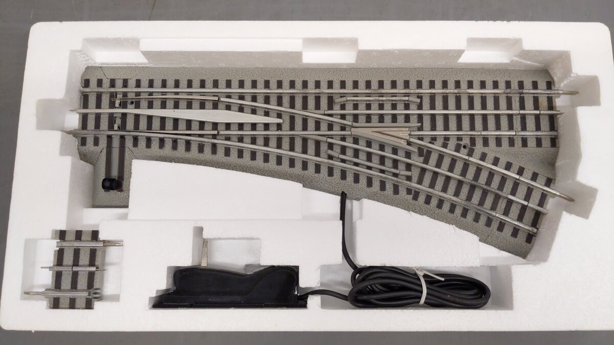 Lionel 6-12049 O72 Right Hand Remote-Control FasTrack Switch Turnout EX/Box