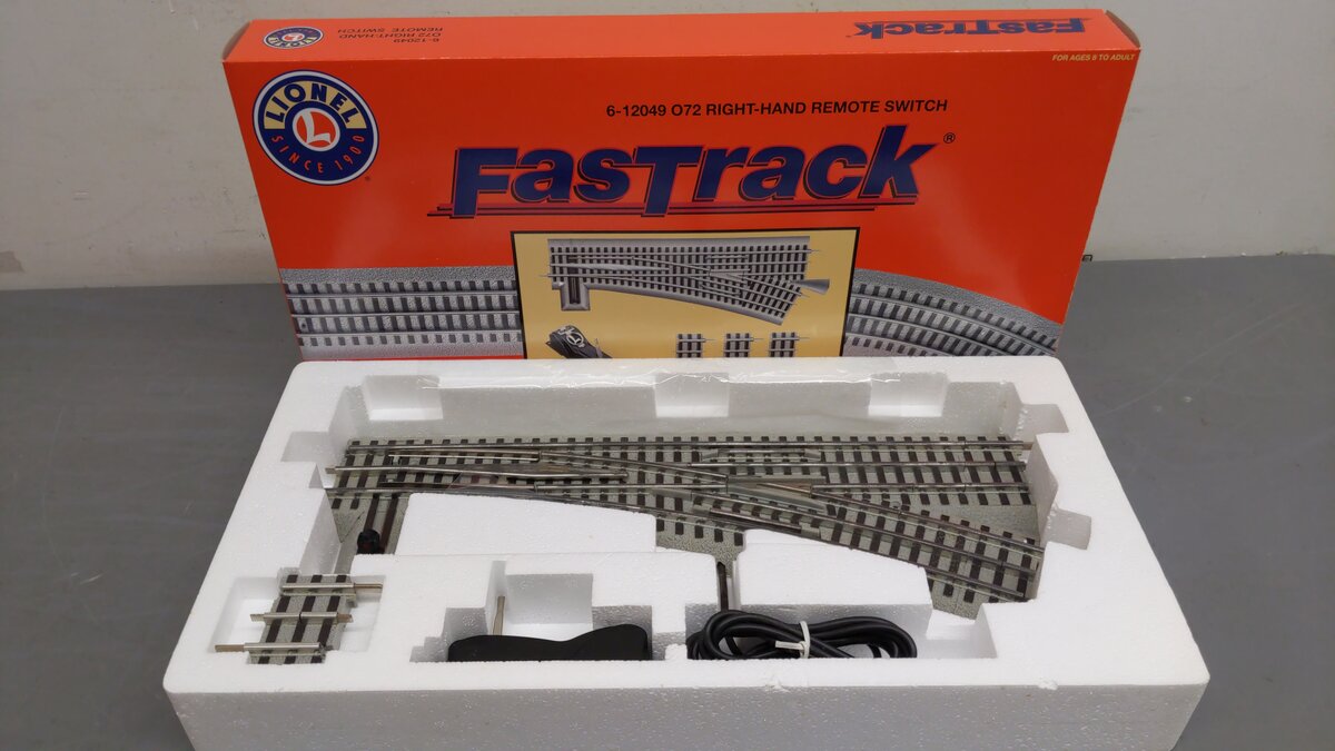 Lionel 6-12049 O72 Right Hand Remote-Control FasTrack Switch Turnout EX/Box