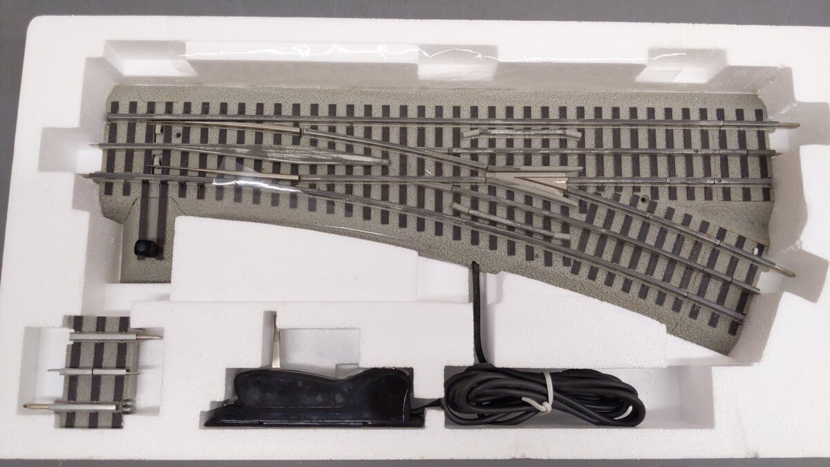 Lionel 6-12049 O72 Right Hand Remote-Control FasTrack Switch Turnout EX/Box