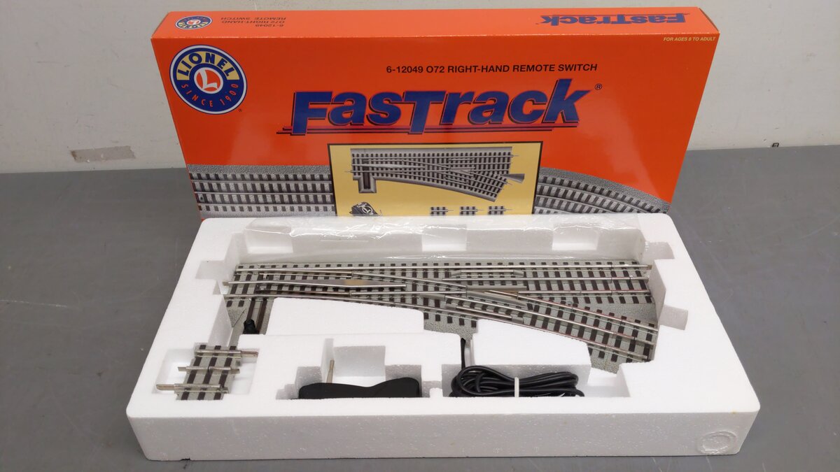 Lionel 6-12049 O72 Right Hand Remote-Control FasTrack Switch Turnout EX/Box