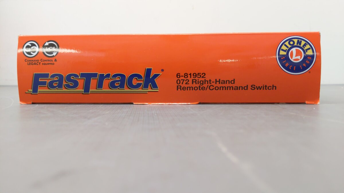 Lionel 6-81952 O-72 Right Hand Fastrack Remote/Command Switch Turnout EX/Box