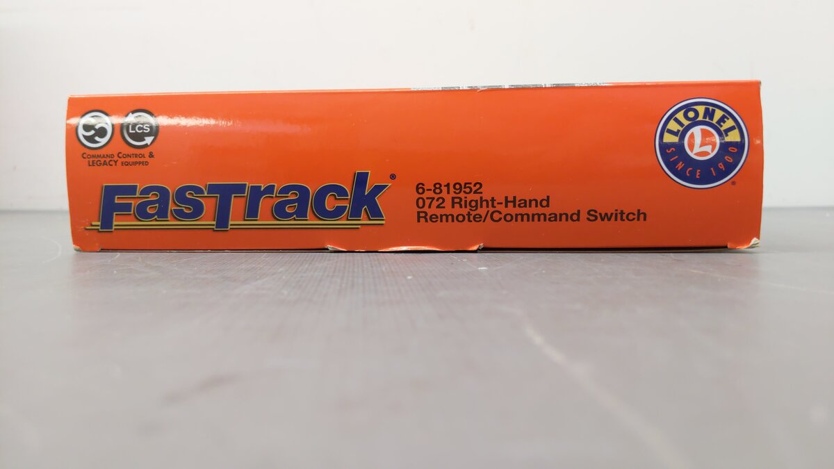 Lionel 6-81952 O-72 Right Hand Fastrack Remote/Command Switch Turnout EX/Box