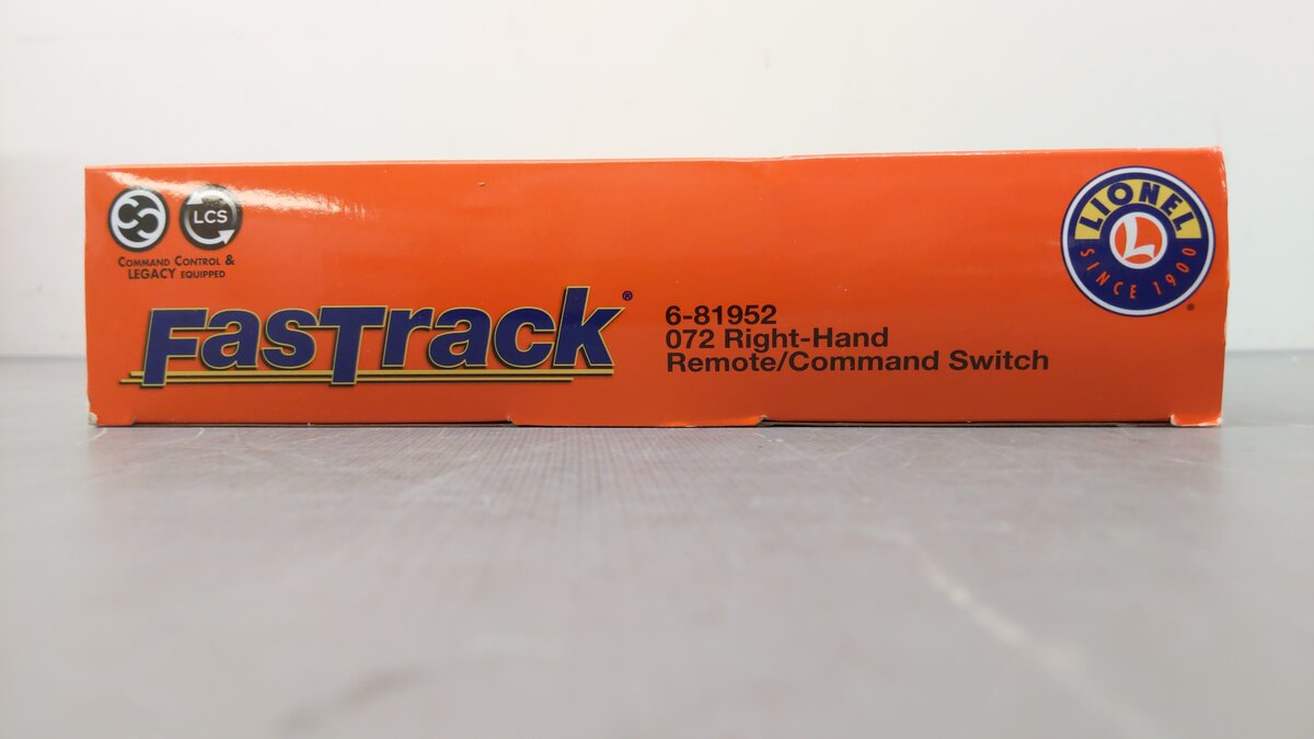 Lionel 6-81952 O-72 Right Hand Fastrack Remote/Command Switch Turnout EX/Box