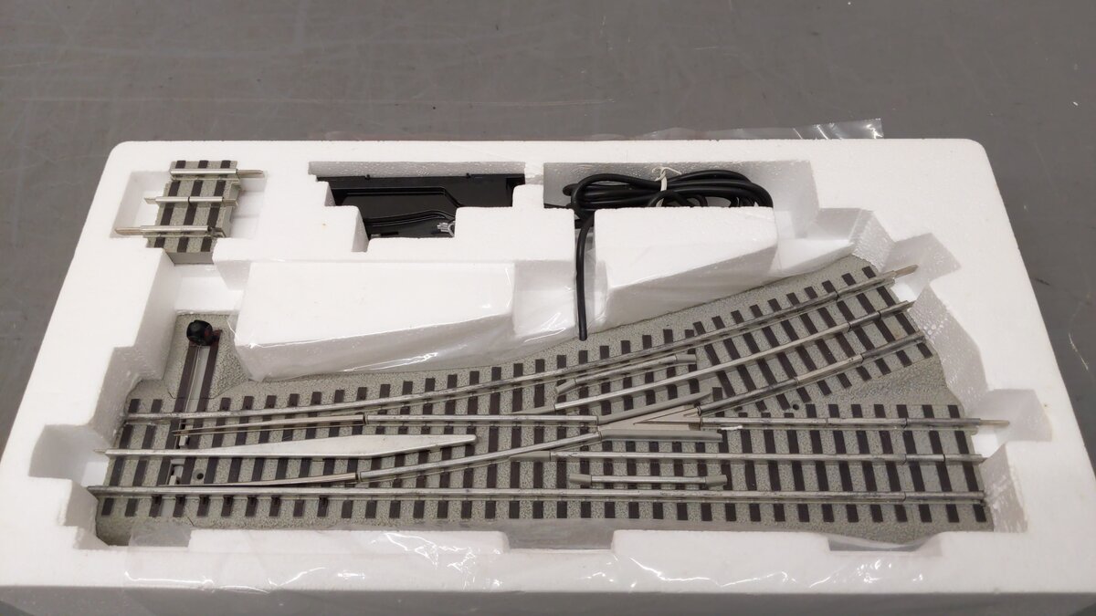 Lionel 6-12048 O72 Left Hand Remote-Control FasTrack Switch Turnout EX/Box