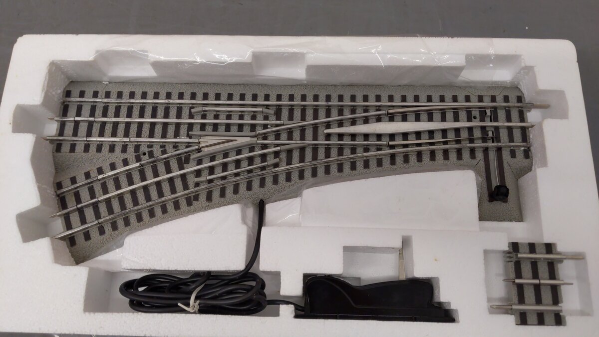 Lionel 6-12048 O72 Left Hand Remote-Control FasTrack Switch Turnout EX/Box
