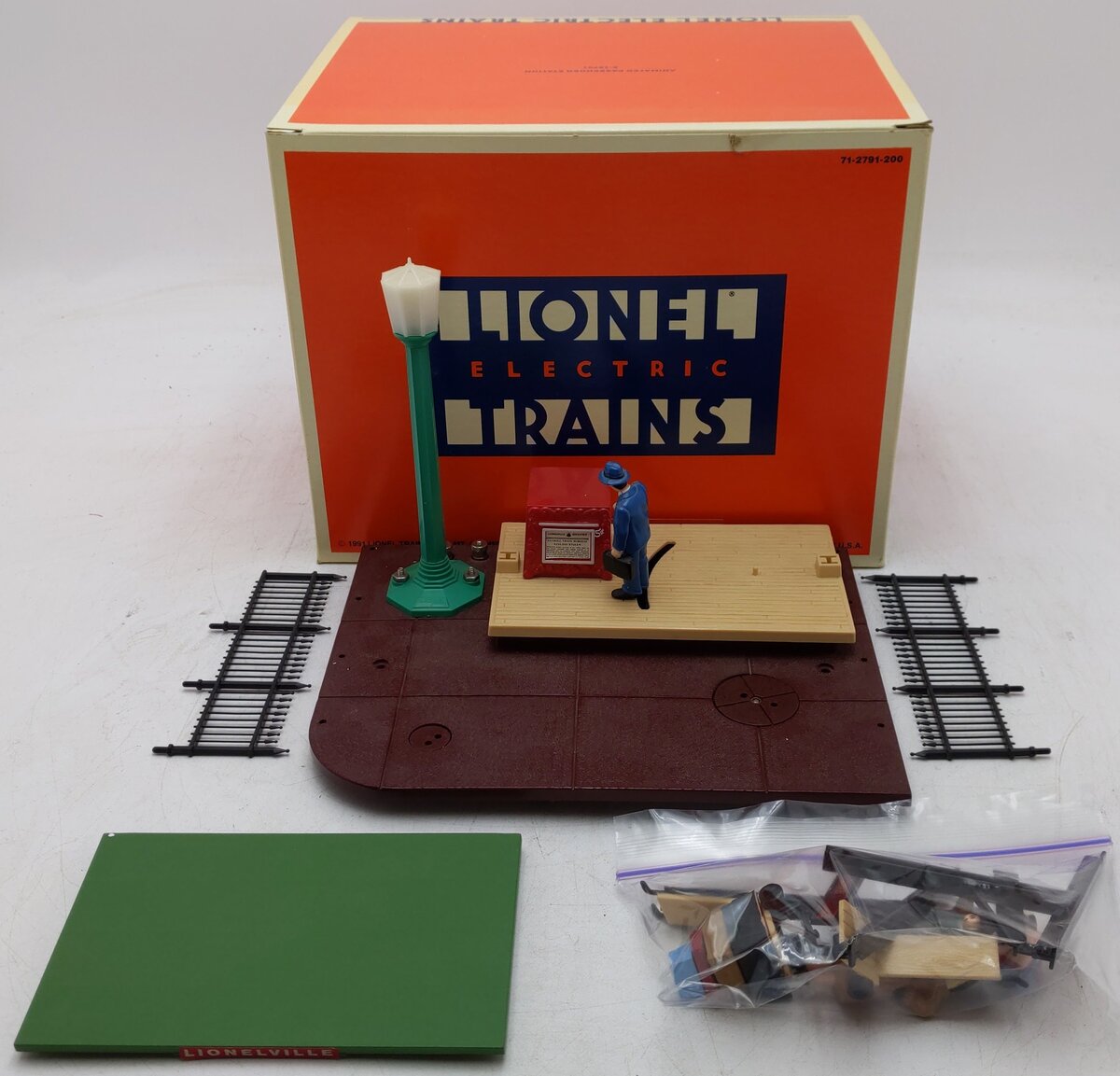 Lionel 6-12791 O Animated Passenger Station EX/Box