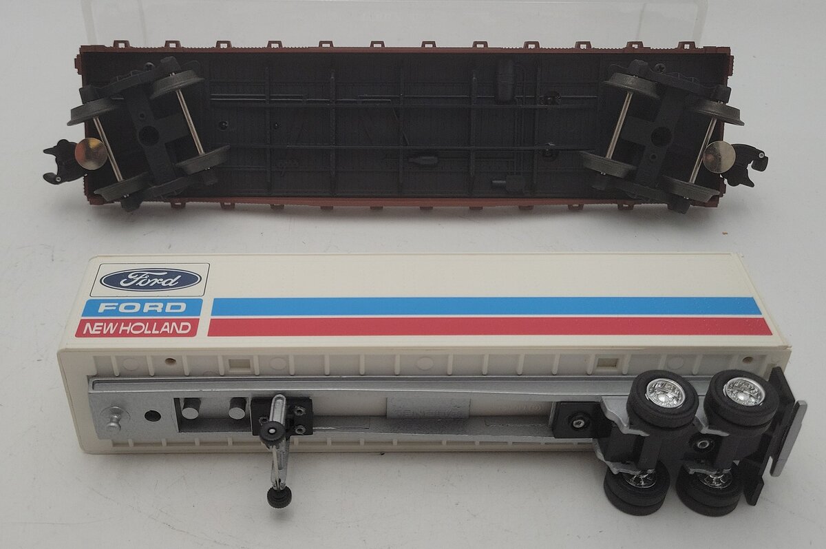 Lionel 6-17887 O Gauge LCCA Conrail Flatcar w/ Armstrong Trailer #17887 LN/Box