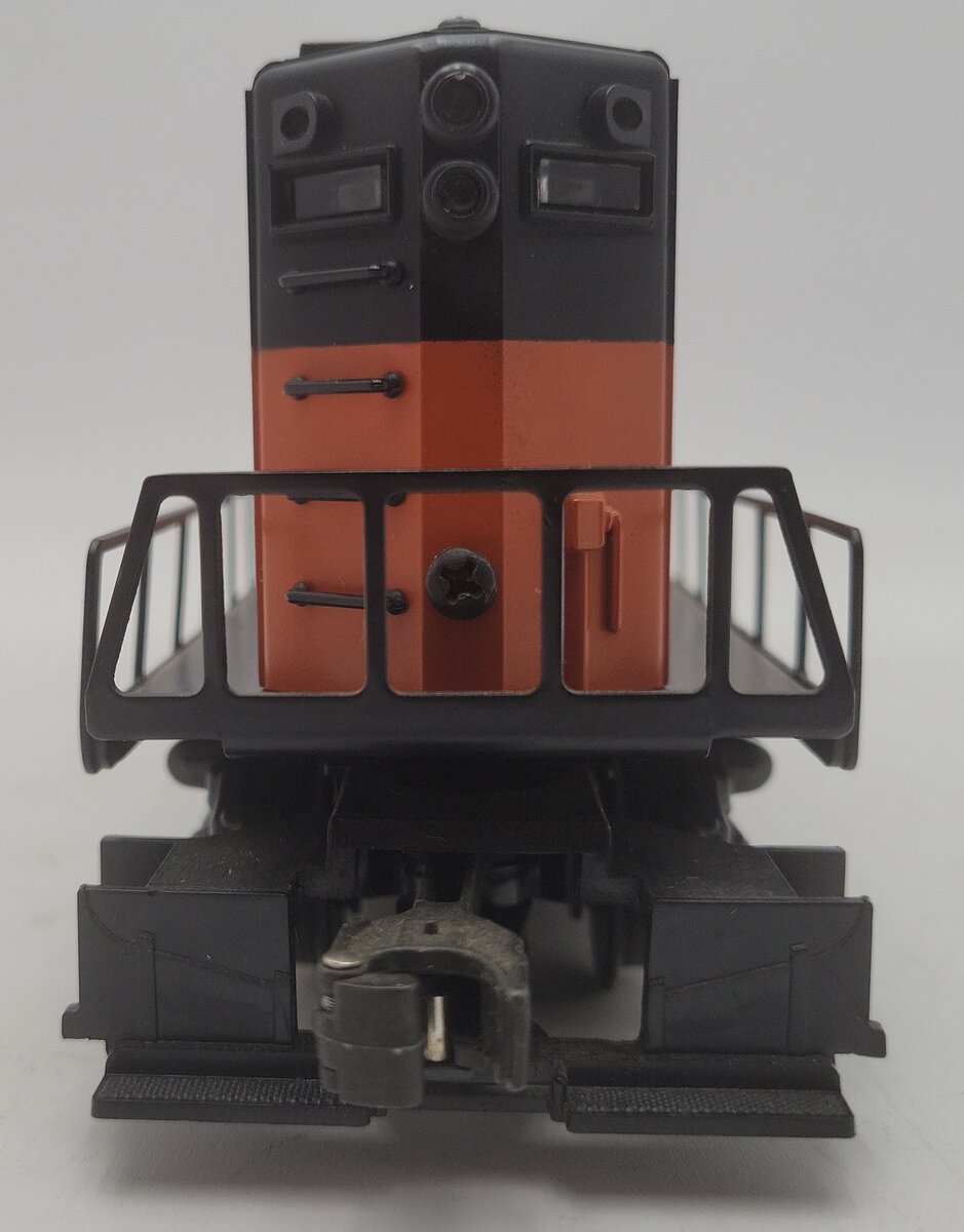 Lionel 6-18500 O Gauge Milwaukee Road GP9 Diesel Locomotive #8500 EX/Box