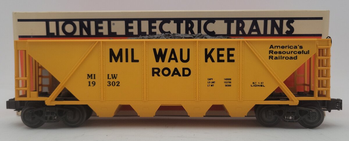 Lionel 6-19302 O Gauge Milwaukee Road Hopper #19302 with Coal Load EX/Box