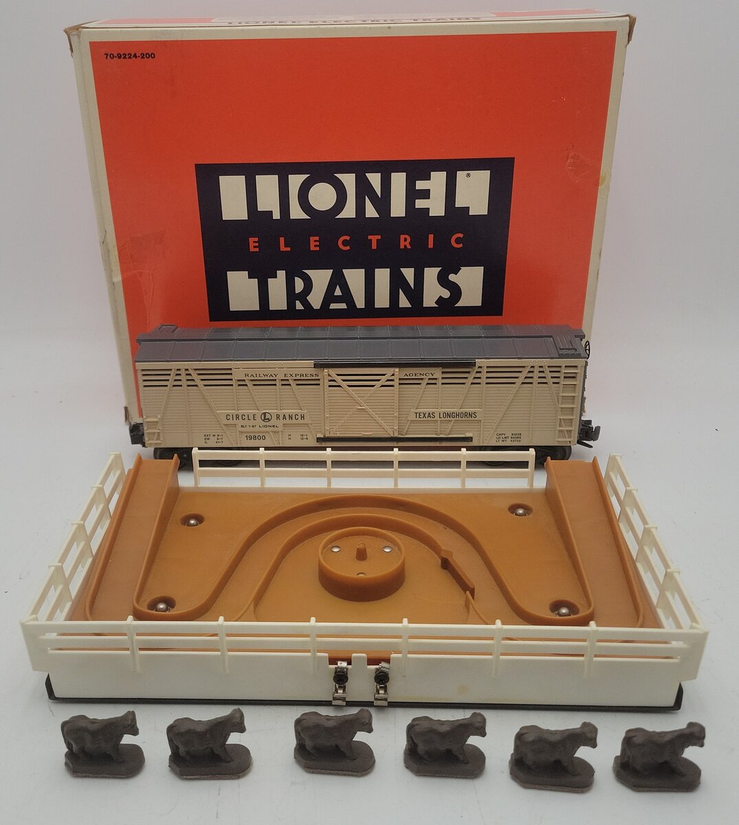 Lionel 6-19800 O Circle L Ranch Operating Cattle Car Set EX/Box