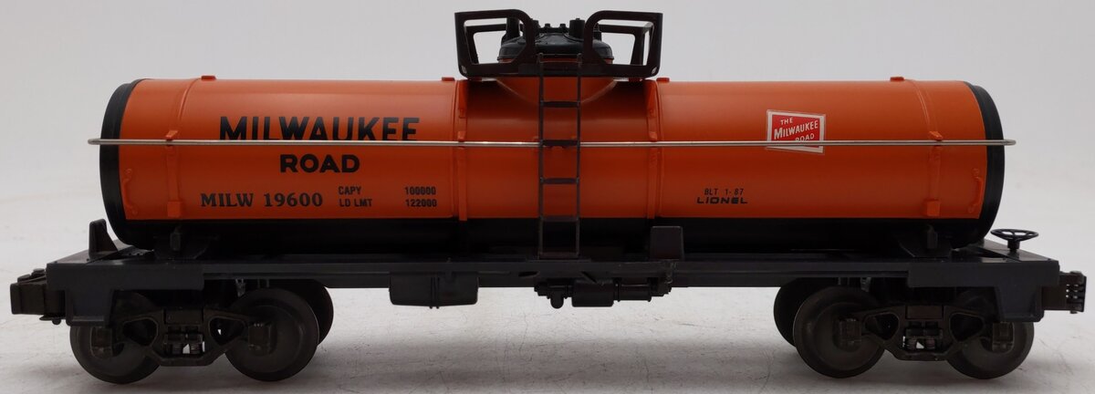 Lionel 6-19600 O Gauge Milwaukee Road Single Dome Tank Car #19600 EX/Box