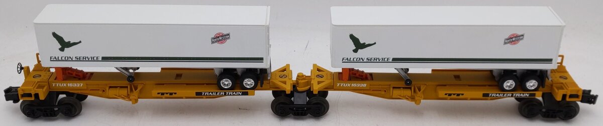 Lionel 6-16334 O Chicago & Northwestern TTUX Flat Cars with Trailers EX