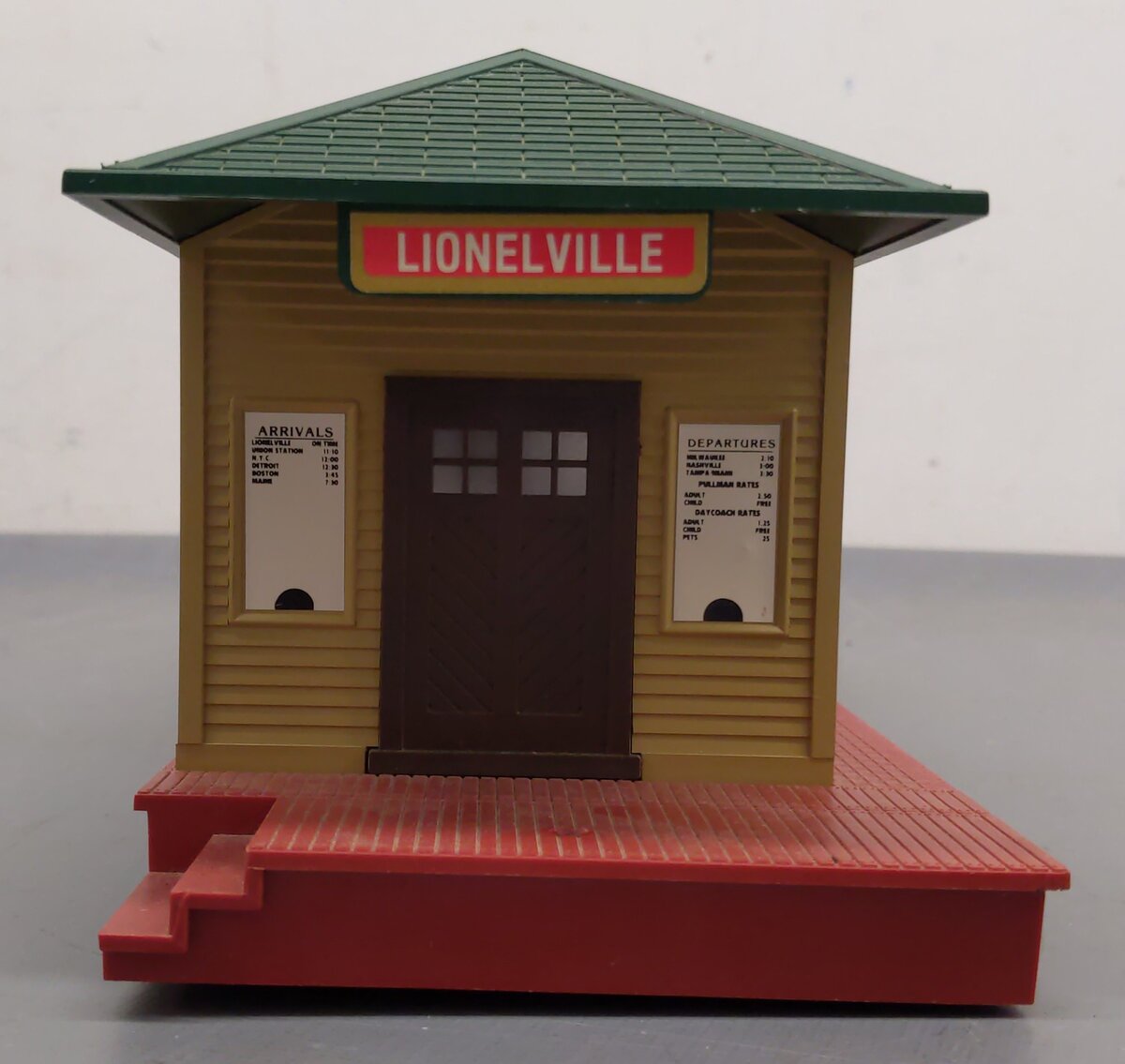 Lionel 6-2323 O Operating Freight Station EX/Box