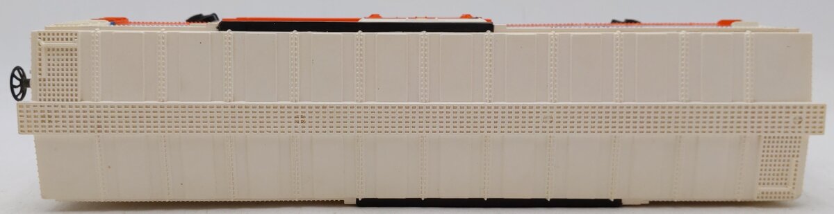 Lionel 6-9733 O Gauge Airco LCCA Boxcar with Tank EX/Box