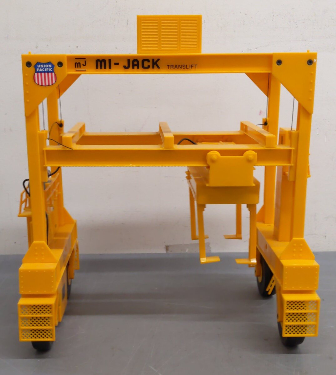 Lionel 6-12741 O Gauge Union Pacific Intermodal Crane Mi-Jack Translift EX/Box
