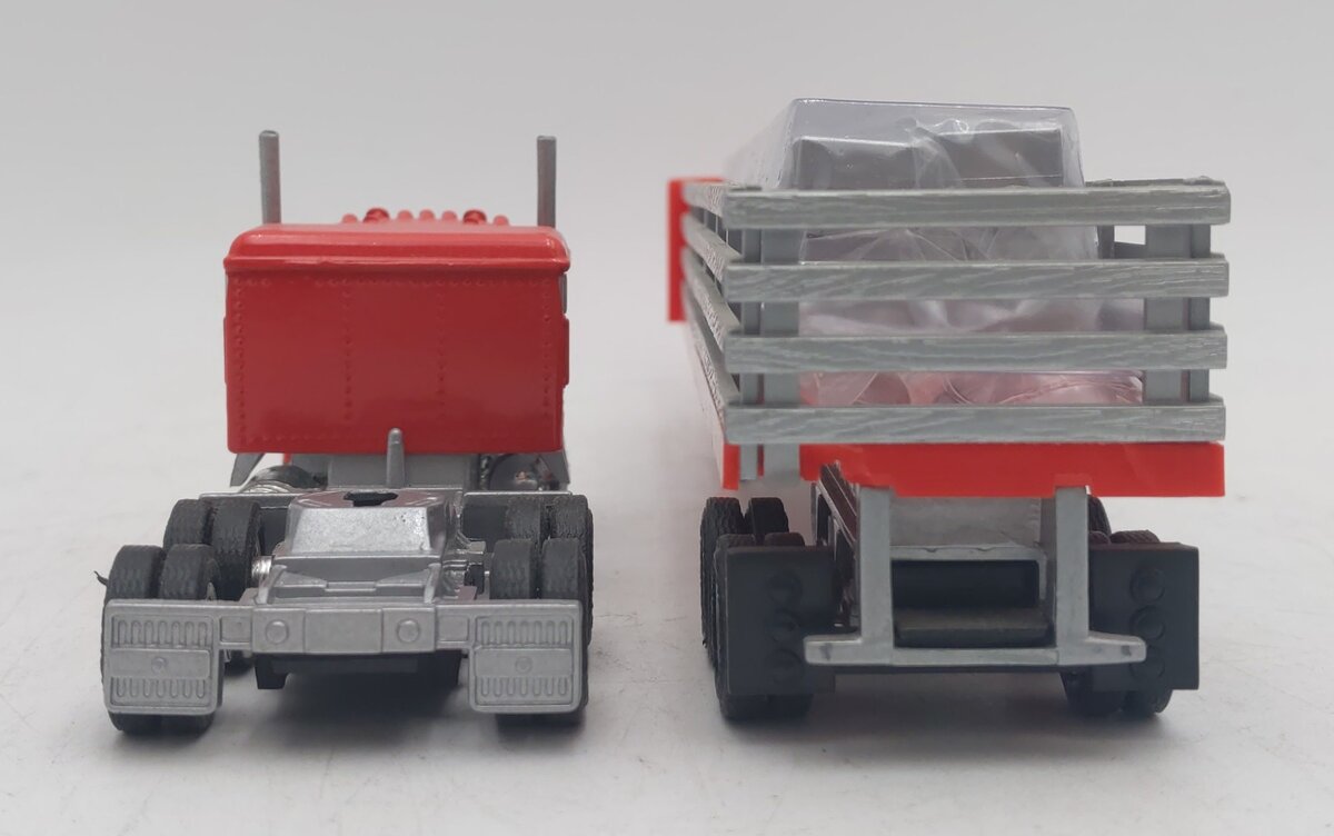 Lionel 6-12786 O Gauge 1:48 Red Lionelville Steel Tractor Trailer VG/Box