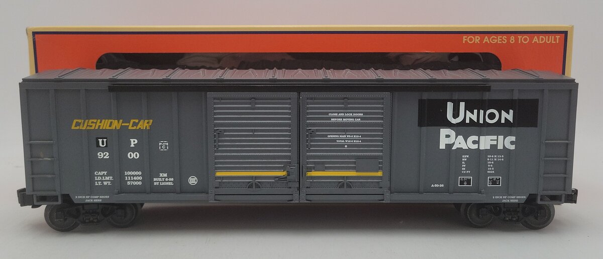 Lionel 6-17232 O Gauge SP/UP Merger Double Door Boxcar #9200 w/Auto Frames EX/Box