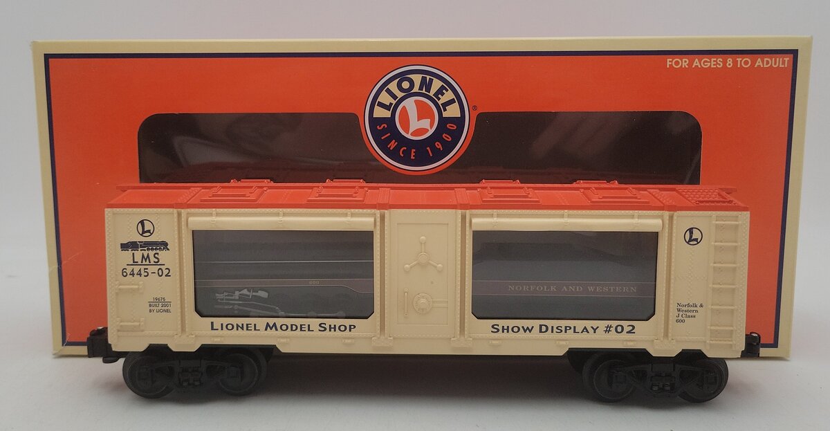 Lionel 6-19675 Lionel Model Shop Display Car with N&W J Class 600 Loco LN/Box