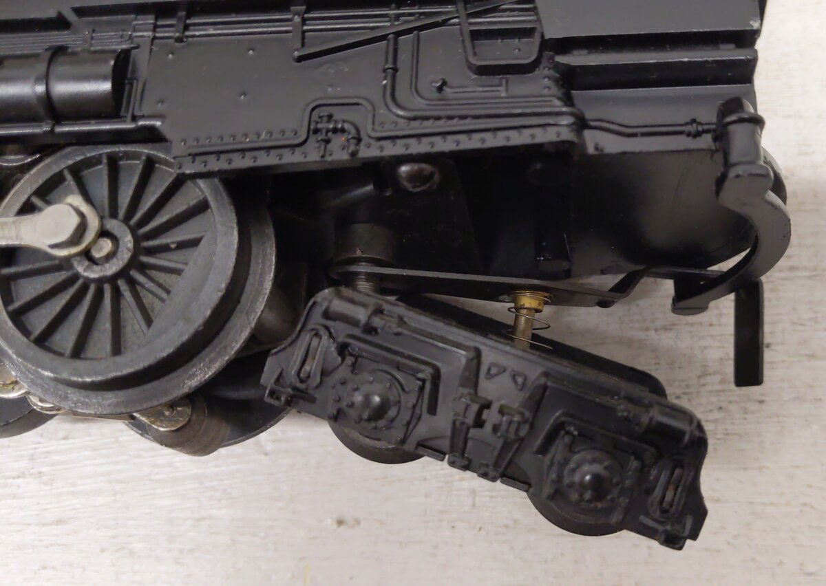 Lionel 2055 Vintage O 4-6-4 Hudson Steam Locomotive with 6026W Tender VG