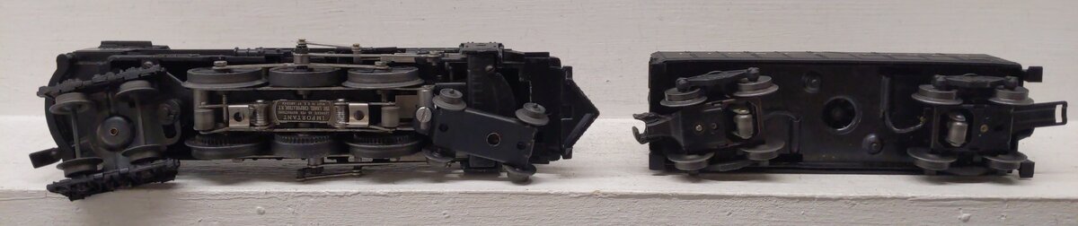 Lionel 2055 Vintage O 4-6-4 Hudson Steam Locomotive with 6026W Tender VG