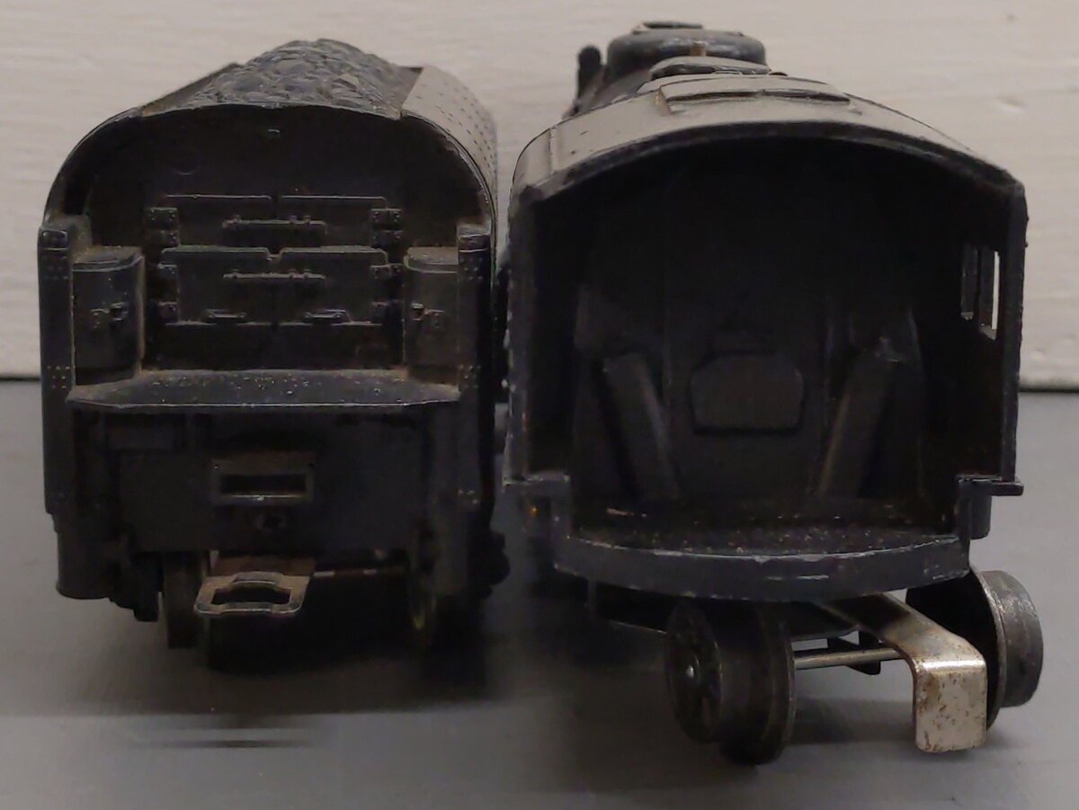 Lionel 1655 Vintage O Lionel Lines 2-4-2 Steam Locomotive with 1130T Tender VG