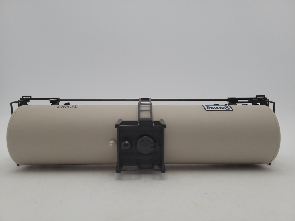 Lionel 6-17901 O Gauge Chevron Uni-body Tank Car EX