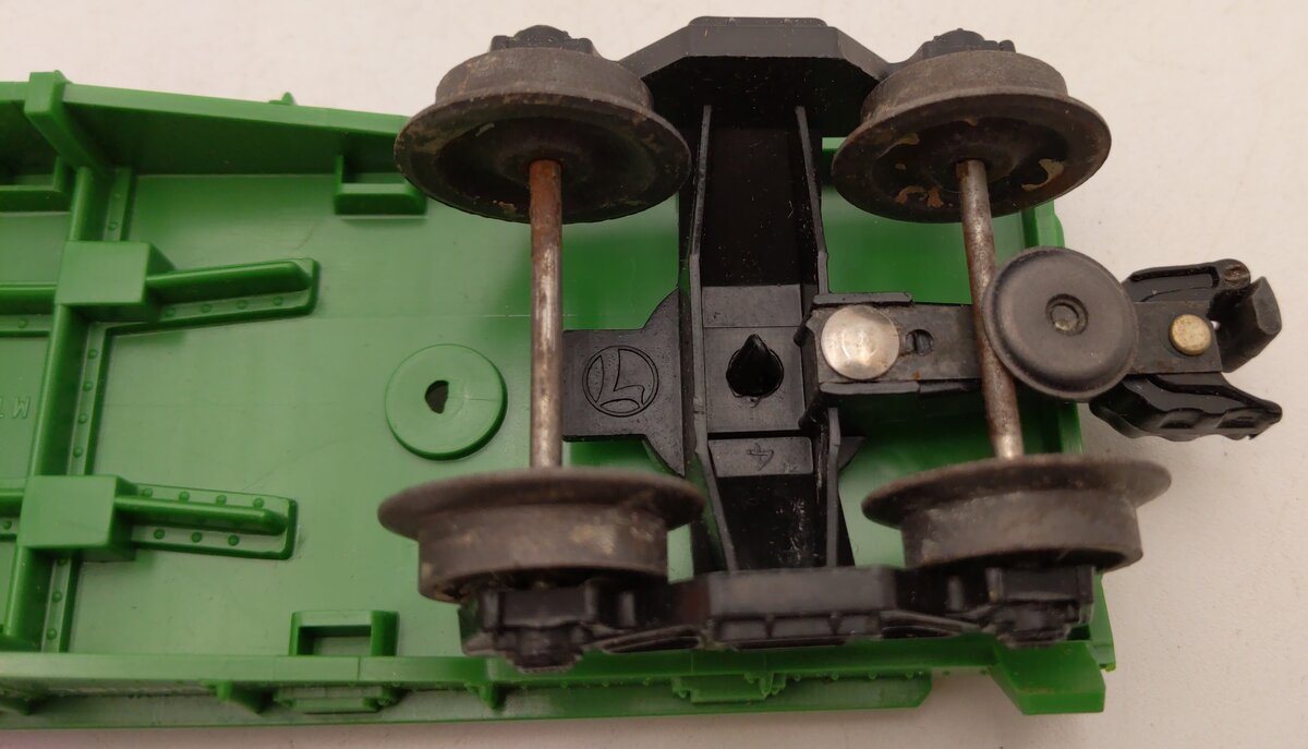 Lionel 6-9133 O Gauge Burlington Northern Flatcar #9133 with Trailers VG/Box