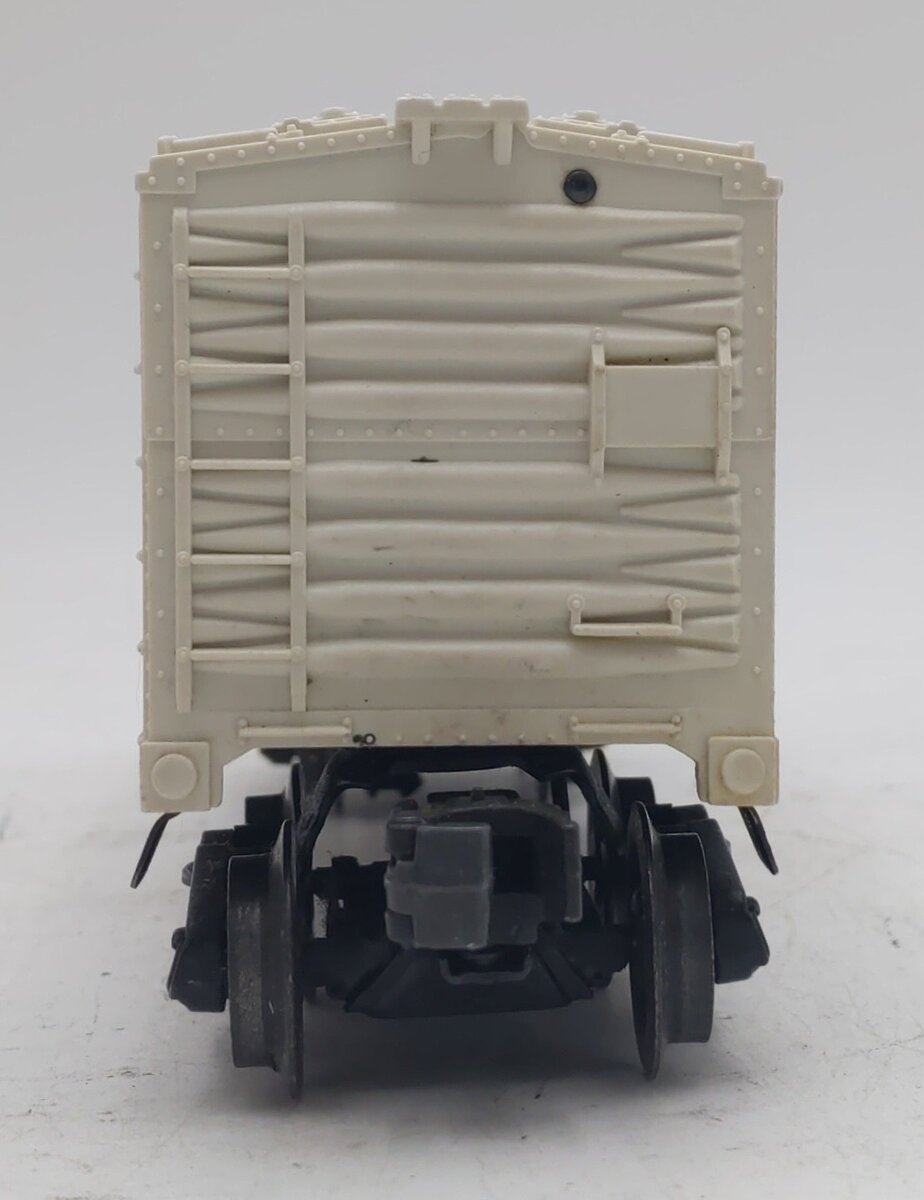 Lionel 3472 O Vintage Operating Milk Car with Platform/Box