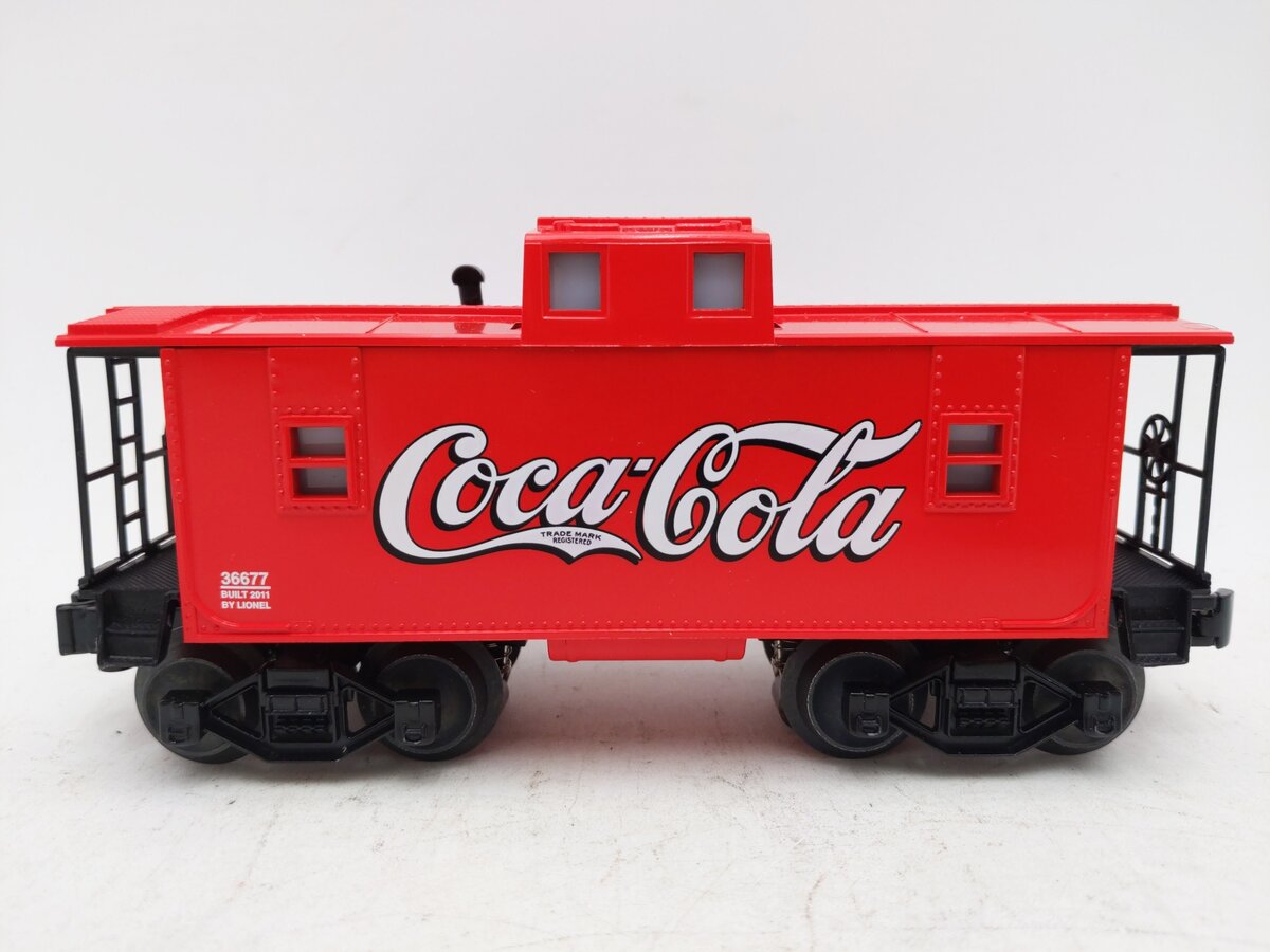 Lionel 36677 O Gauge Coca-Cola Lighted Caboose #36677 EX