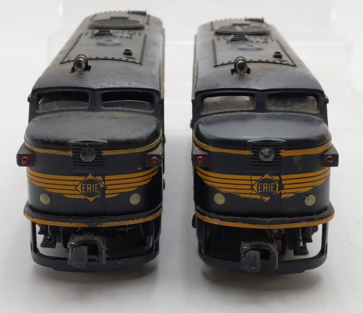 Lionel 2032 Vintage O Erie Alco AA Diesel Locomotive Set VG/Box