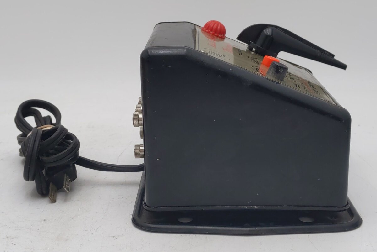 Lionel RW Vintage O 110 Watt Transformer w/Whistle VG/Box