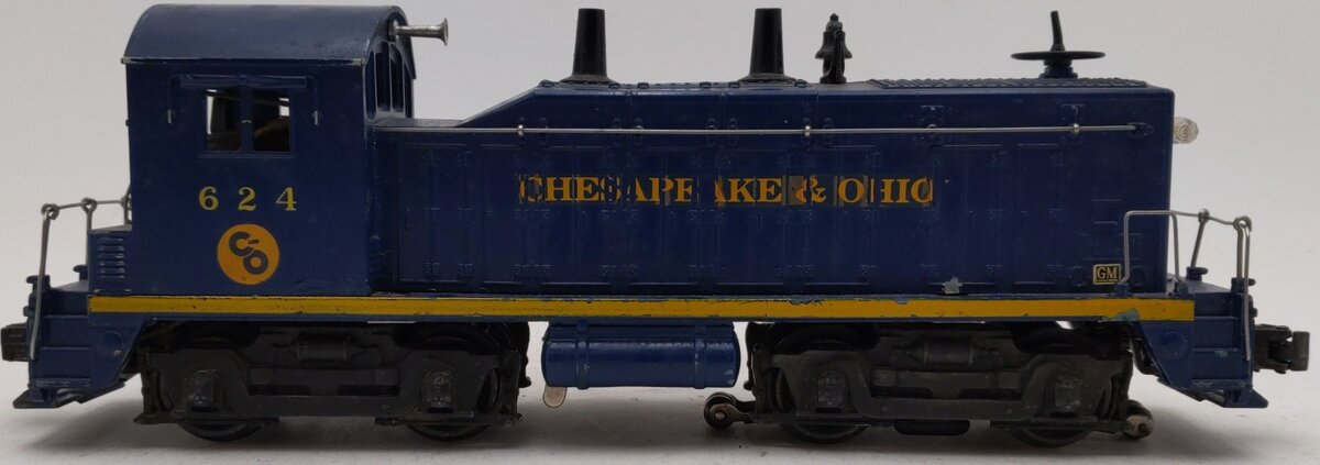 Lionel 624 Vintage O Chesapeake & Ohio NW-2 Powered Diesel Locomotive VG