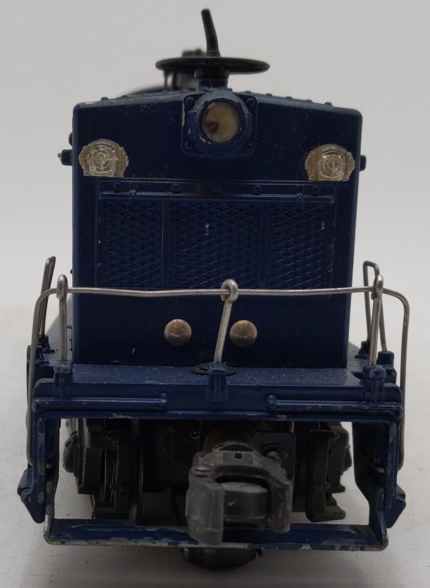 Lionel 624 Vintage O Chesapeake & Ohio NW-2 Powered Diesel Locomotive VG