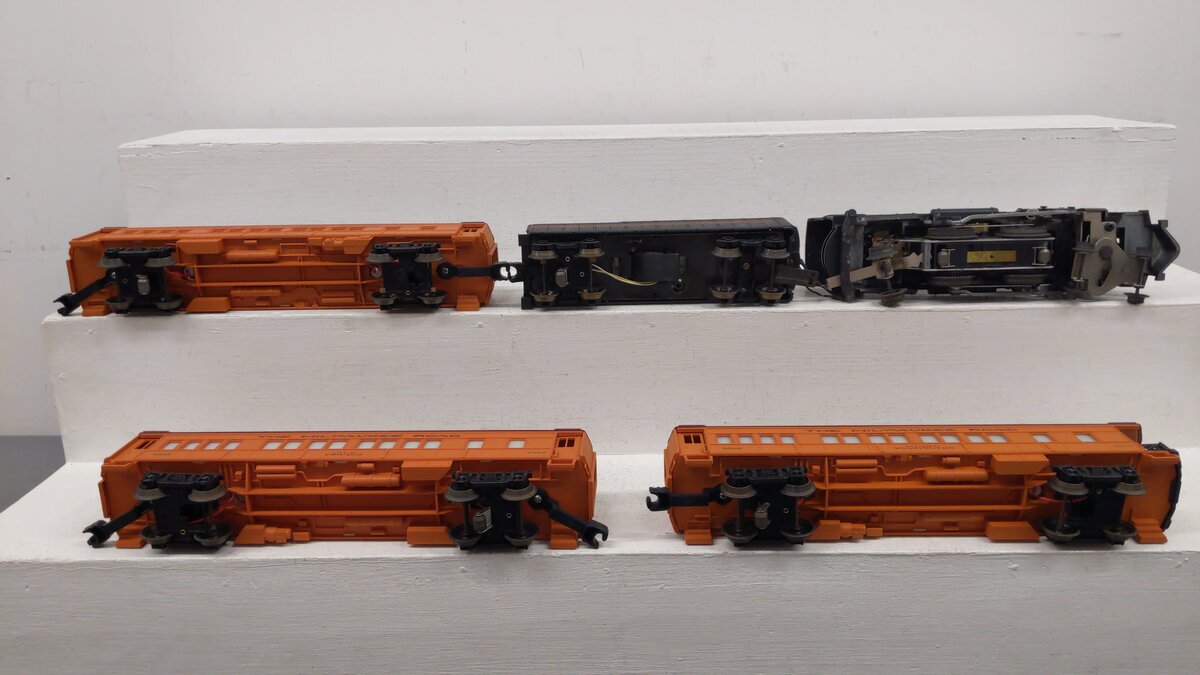 Lionel 6-1387 O Gauge Milwaukee Road Passenger Train Set VG/Box