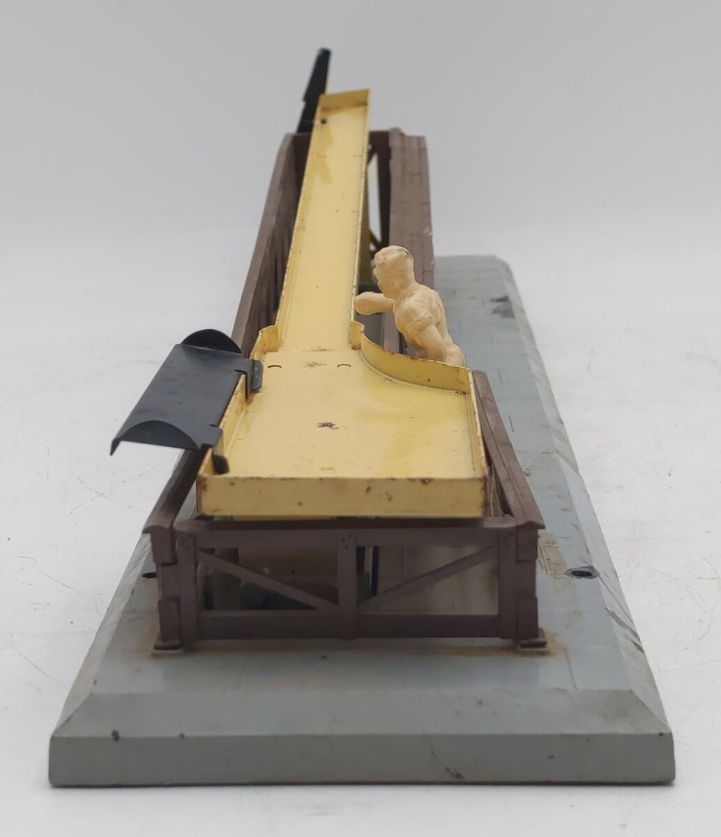 Lionel 362 Vintage O Operating Barrel Loader Ramp VG/Box