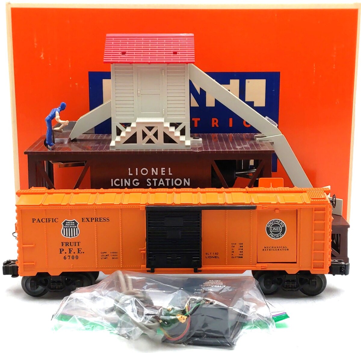 Lionel 6-2306 O Gauge Operating Icing Station w/ PFE Ice Car #6700 EX/Box