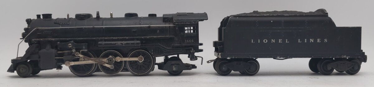 Lionel 1666 Vintage O 2-6-2 Die-Cast Steam Locomotive & Tender VG